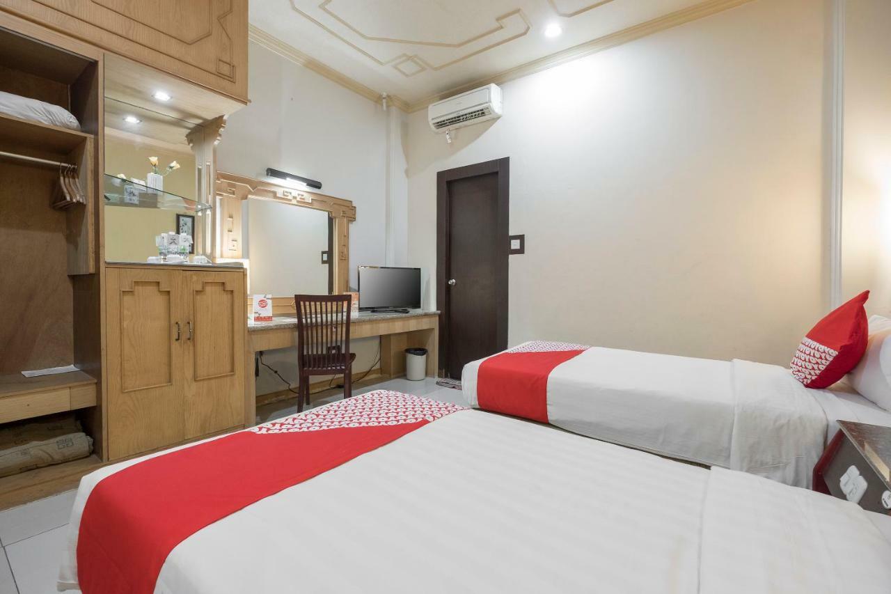 Oyo 821 Hotel Dinasti Μακασάρ Εξωτερικό φωτογραφία