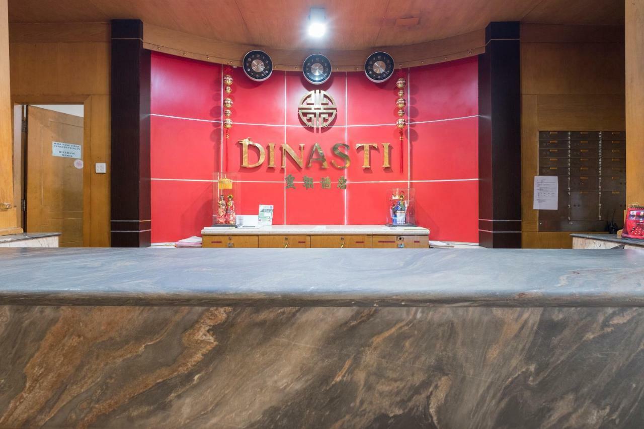 Oyo 821 Hotel Dinasti Μακασάρ Εξωτερικό φωτογραφία